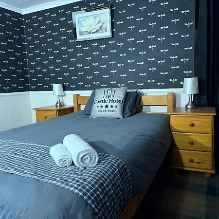 Self Check In Room Accommodation Only The Castle, Coldstream Exterior photo
