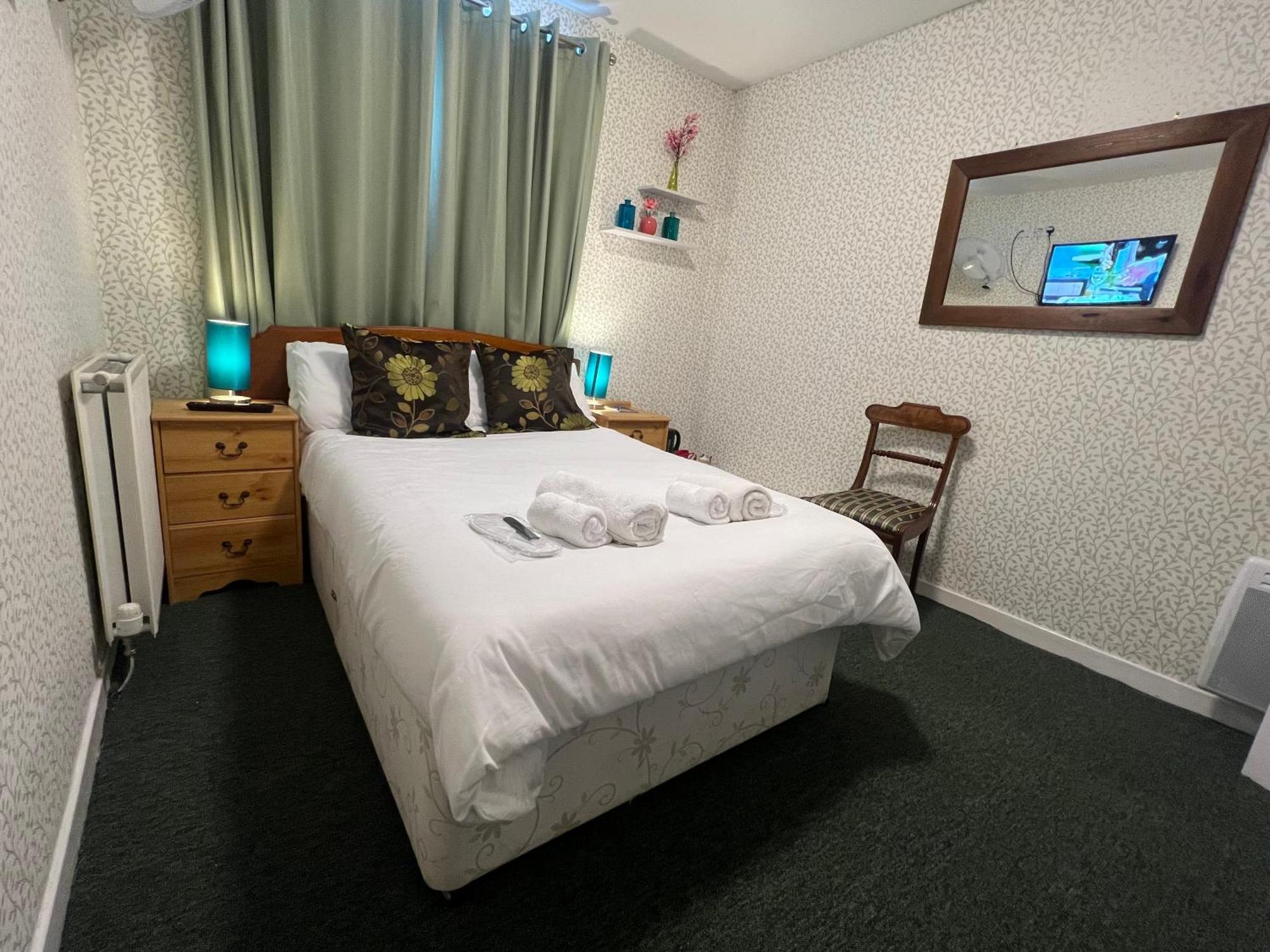 Bed & Breakfast Self Check In Only The Castle, Coldstream