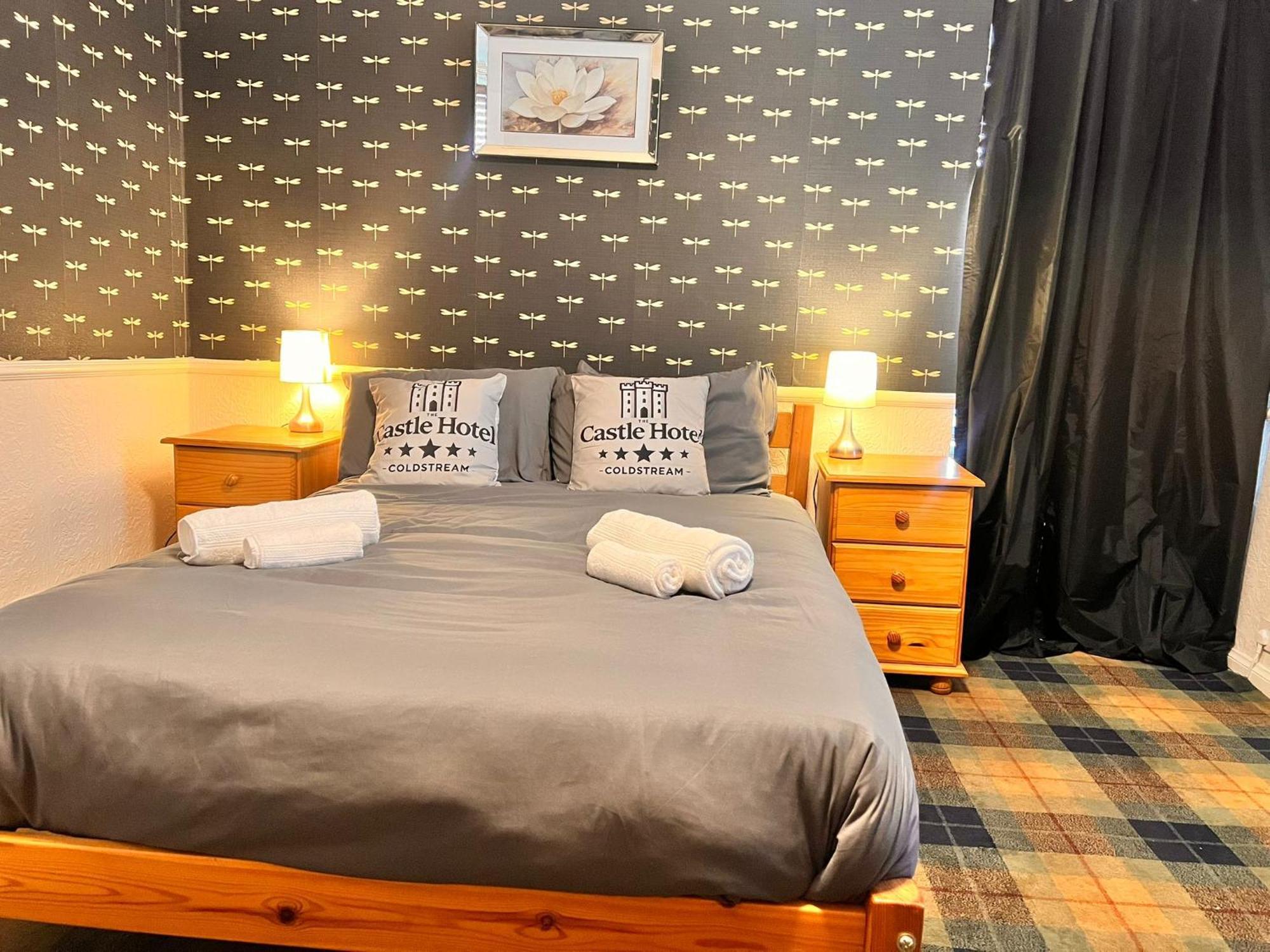 Self Check In Only The Castle, Bed & Breakfast Coldstream