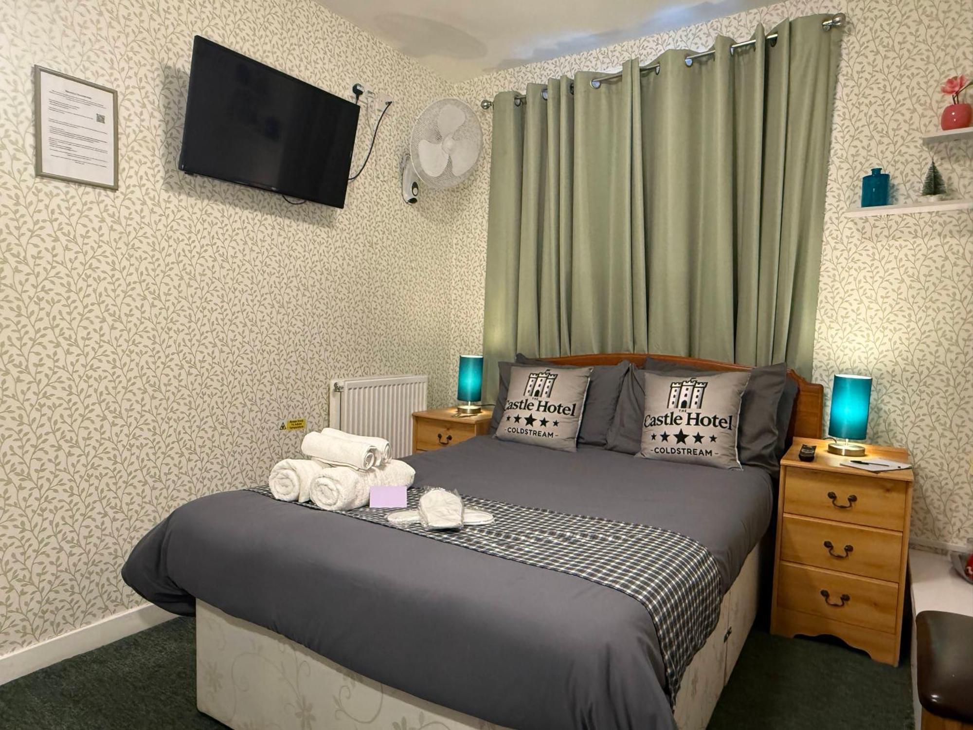Bed & Breakfast Self Check In Only The Castle, Coldstream